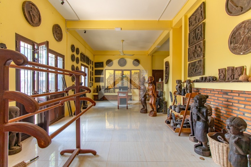 5 Bedroom Villa For Sale - Sala Kamreuk, Siem Reap
