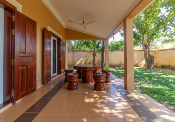 4 Bedroom Villa For Sale - Svay Dangkum, Siem Reap thumbnail