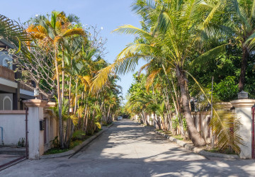 4 Bedroom House For Sale - Svay Dangkum, Siem Reap thumbnail