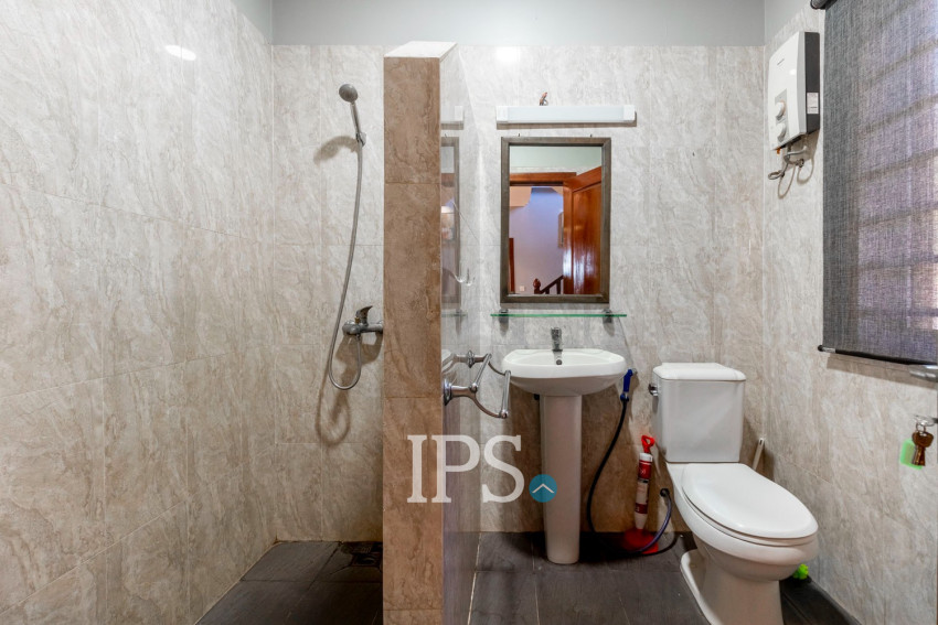 4 Bedroom House For Sale - Svay Dangkum, Siem Reap