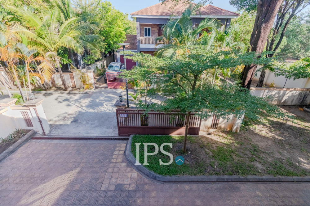 4 Bedroom House For Sale - Svay Dangkum, Siem Reap - Image 30