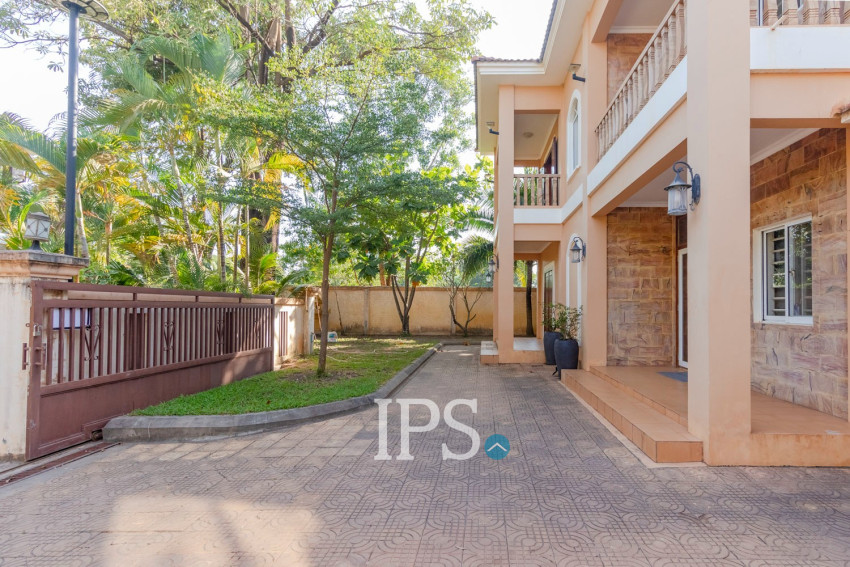 4 Bedroom House For Sale - Svay Dangkum, Siem Reap