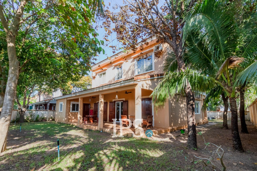 4 Bedroom House For Sale - Svay Dangkum, Siem Reap