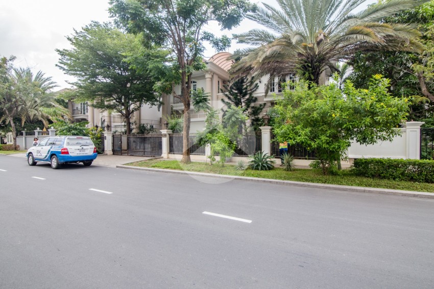 5 Bedroom Chateau Villa For Sale - Grand Phnom Penh City, Sen Sok, Phnom Penh