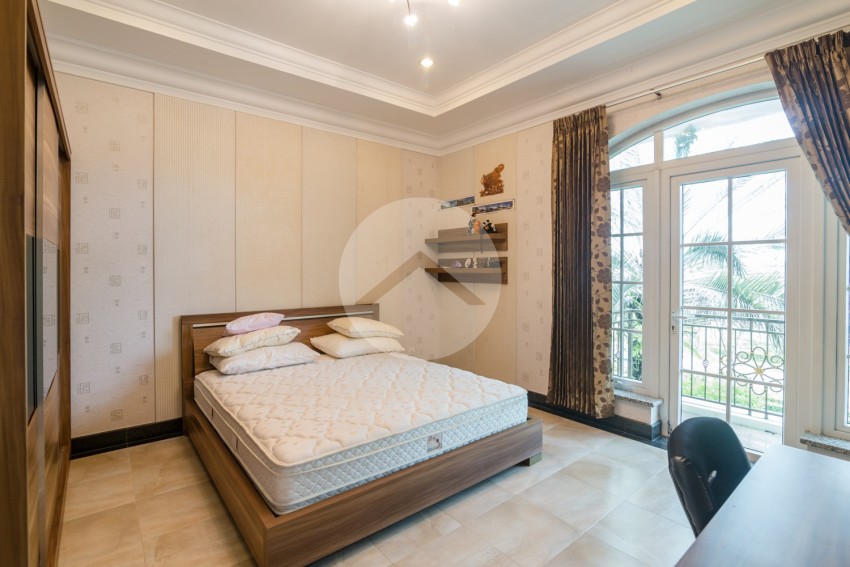 5 Bedroom Chateau Villa For Sale - Grand Phnom Penh City, Sen Sok, Phnom Penh