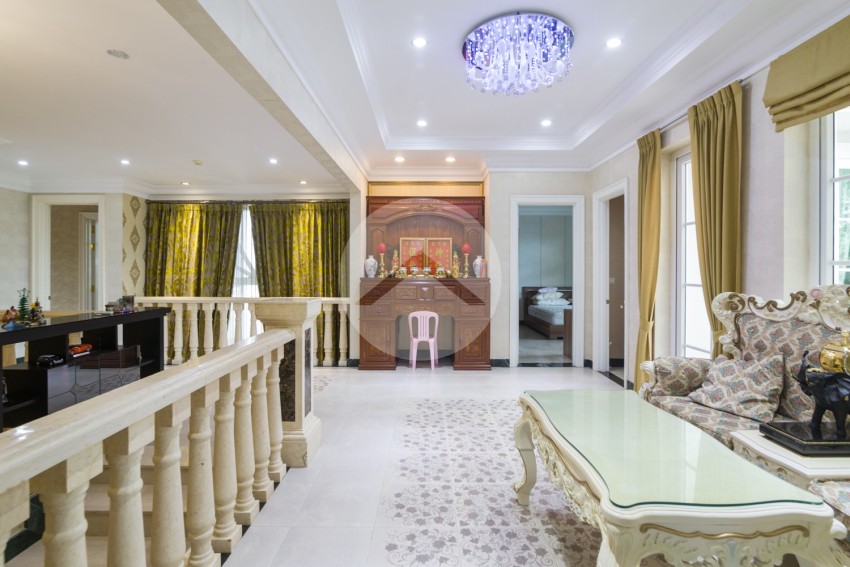 5 Bedroom Chateau Villa For Sale - Grand Phnom Penh City, Sen Sok, Phnom Penh