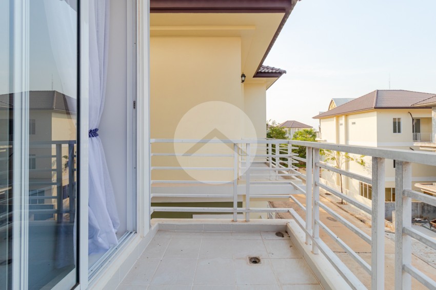 3 Bedroom Townhouse For Rent - Borey Premier, Svay Dangkum, Siem Reap