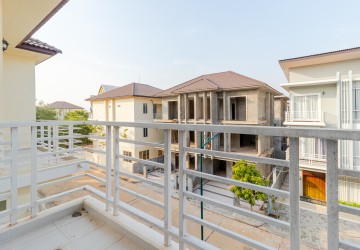 3 Bedroom Townhouse For Rent - Borey Premier, Svay Dangkum, Siem Reap thumbnail