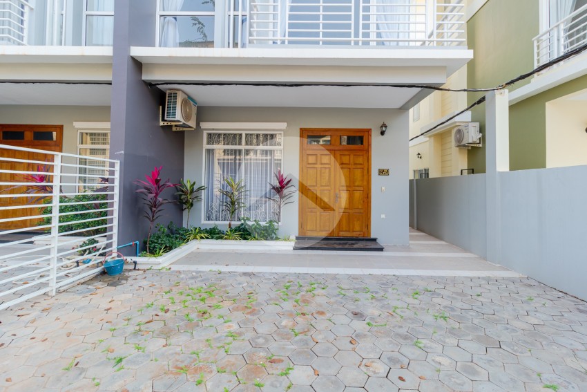 3 Bedroom Townhouse For Rent - Borey Premier, Svay Dangkum, Siem Reap