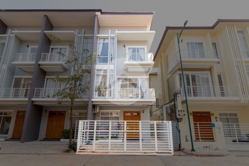 3 Bedroom Townhouse For Rent - Borey Premier, Svay Dangkum, Siem Reap