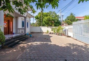 3 Bedroom Villa For Sale - Svay Dangkum, Siem Reap thumbnail