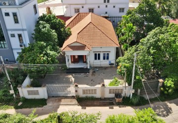 3 Bedroom Villa For Sale - Svay Dangkum, Siem Reap thumbnail