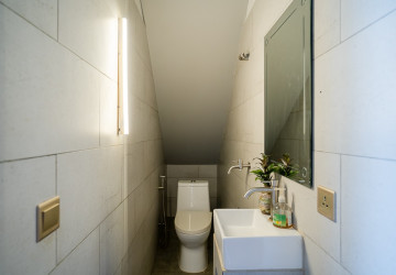 2 Bedroom Villa For Rent - Bakong, Prasat Bakong, Siem Reap thumbnail