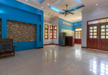 2 Bedroom Villa For Sale - Sala Kamreuk, Siem Reap thumbnail