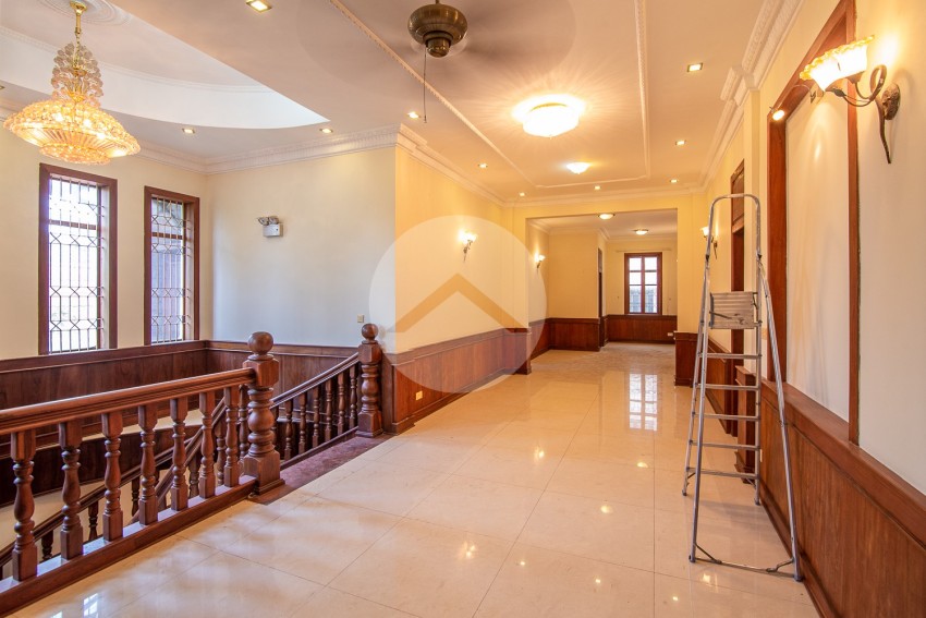 6 Bedroom Villa For Rent - BKK1, Phnom Penh