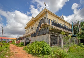 12 Bedroom Commercial Villa For Sale - Chreav, Siem Reap thumbnail