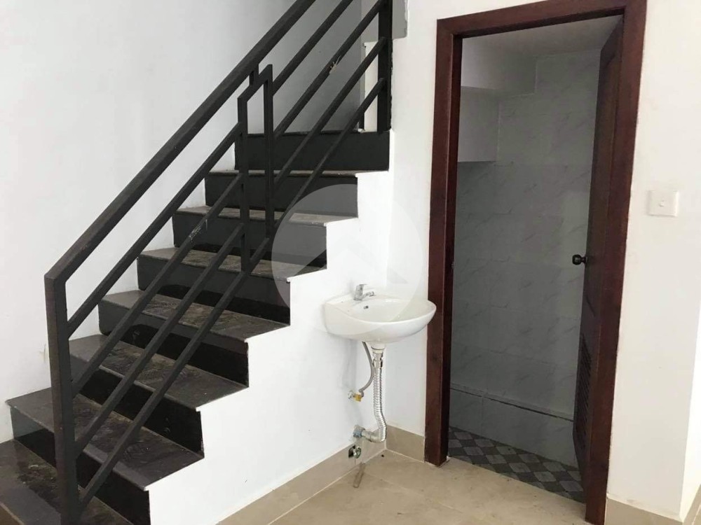 4 Bedroom Commercial Shophouse For Sale - Svay Dangkum, Siem Reap - Image 4