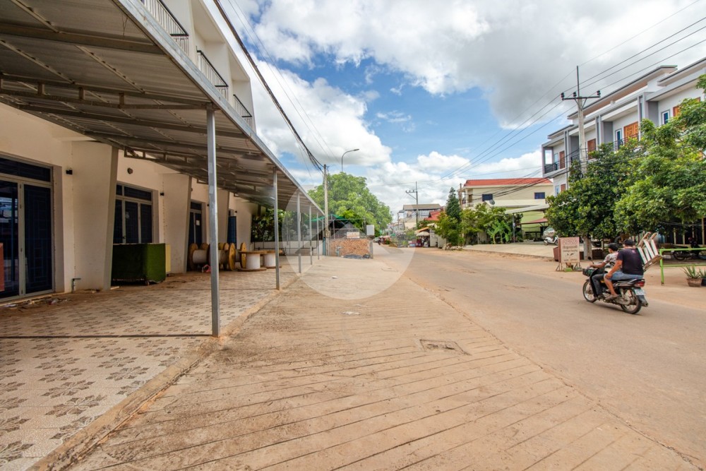 4 Bedroom Commercial Shophouse For Sale - Svay Dangkum, Siem Reap - Image 11