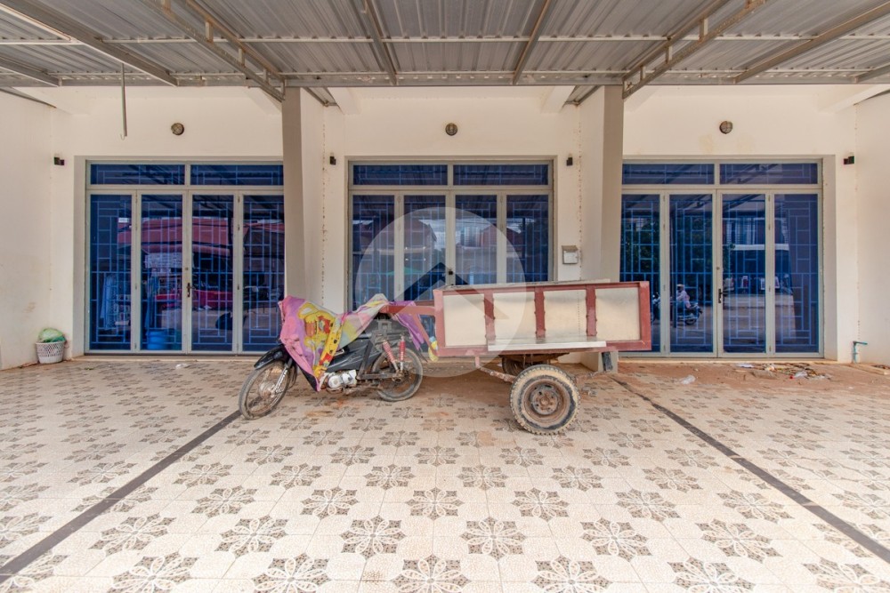 4 Bedroom Commercial Shophouse For Sale - Svay Dangkum, Siem Reap - Image 2