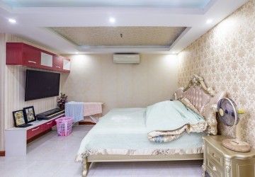 6 Bedroom Villa For Sale - Ta Khmau, Kandal thumbnail