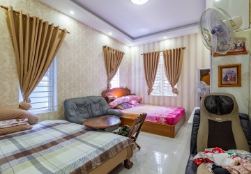 6 Bedroom Villa For Sale - Ta Khmau, Kandal thumbnail