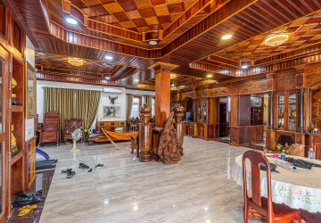 8 Bedroom Villa For Rent - Chroy Changvar, Phnom Penh thumbnail