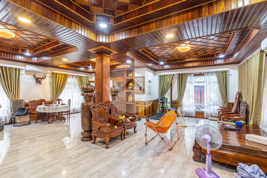 8 Bedroom Villa For Rent - Chroy Changvar, Phnom Penh