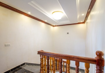 8 Bedroom Villa For Rent - Chroy Changvar, Phnom Penh thumbnail