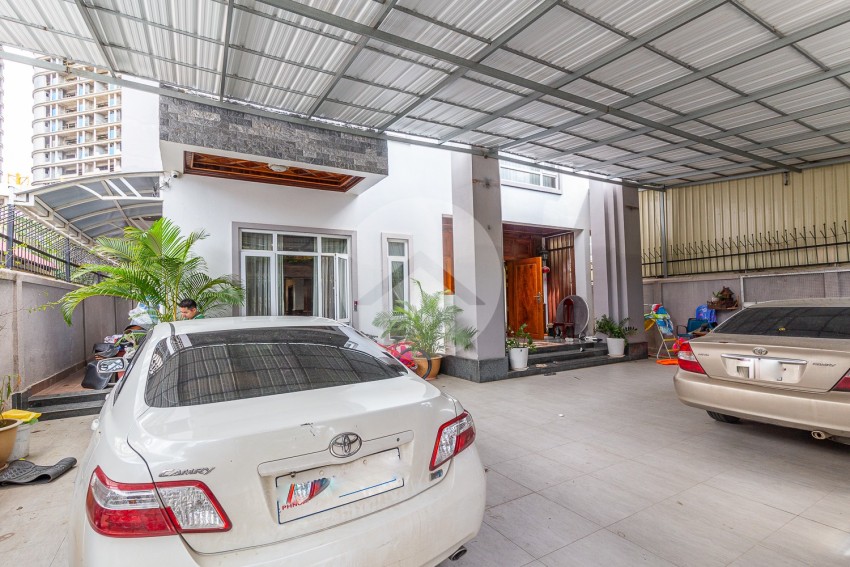 8 Bedroom Villa For Rent - Chroy Changvar, Phnom Penh