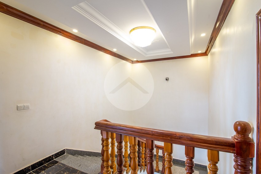 8 Bedroom Villa For Rent - Chroy Changvar, Phnom Penh