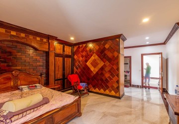 8 Bedroom Villa For Rent - Chroy Changvar, Phnom Penh thumbnail