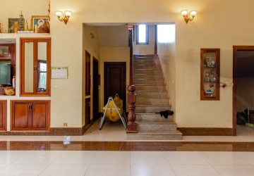 8 Bedroom Villa For Sale - Sala Kamreuk, Siem Reap thumbnail