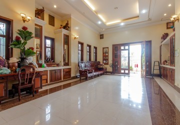 8 Bedroom Villa For Sale - Sala Kamreuk, Siem Reap thumbnail