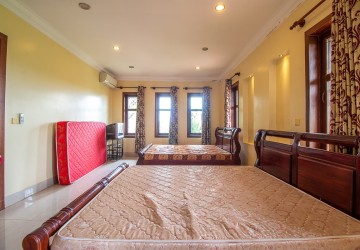 8 Bedroom Villa For Sale - Sala Kamreuk, Siem Reap thumbnail