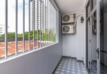 2 Bedroom Apartment For Rent - Chroy Changvar, Phnom Penh thumbnail