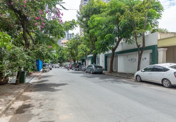 1094 Sqm Corner Land For Sale - BKK1, Phnom Penh thumbnail