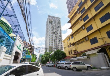 19th Floor 2 Bedroom Condo For Sale - Embassy Central, BKK1, Phnom Penh thumbnail