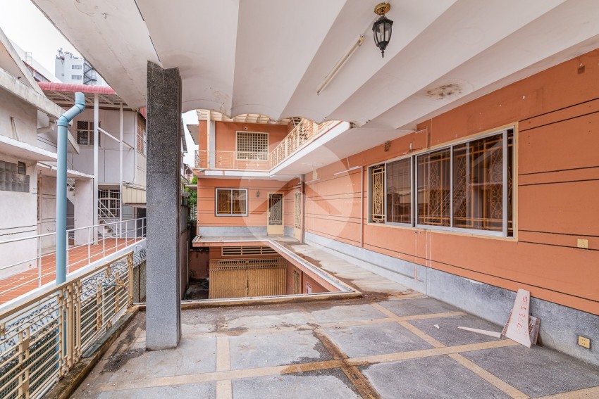 1,000 Sqm Commercial Villas For Rent - Chakto Mukh, Phnom Penh