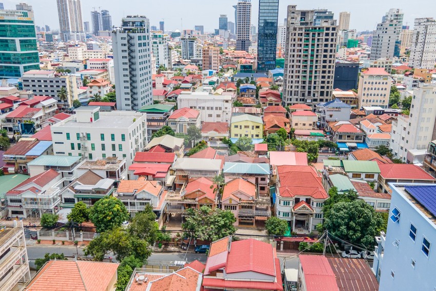 1,000 Sqm Land and 2 Villas For Rent - Chakto Mukh, Phnom Penh