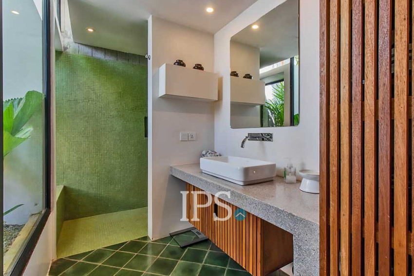 3 Bedroom Luxury Villa For Sale - Sala Kamreuk, Siem Reap