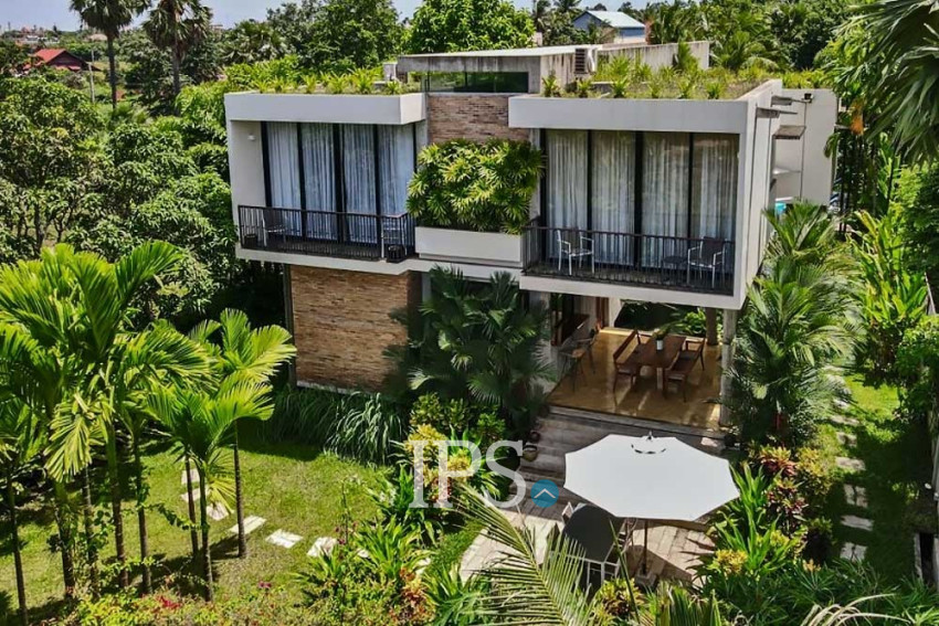 3 Bedroom Luxury Villa For Sale - Sala Kamreuk, Siem Reap