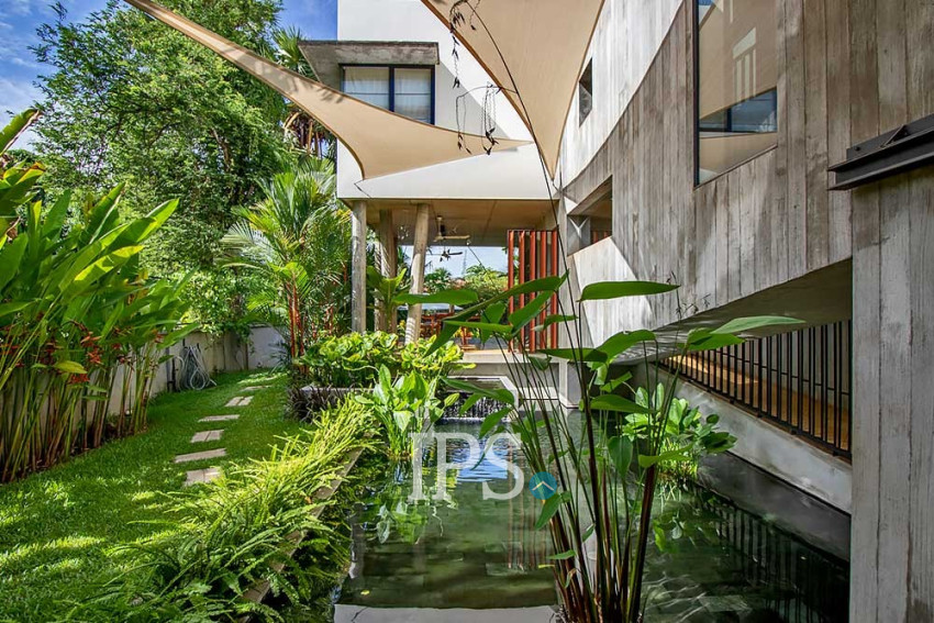 3 Bedroom Luxury Villa For Sale - Sala Kamreuk, Siem Reap