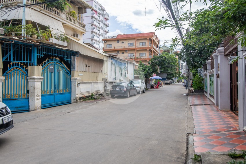 386 Sqm Corner Land For Sale -Russian Market, Phnom Penh
