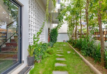 1 Bedroom Apartment For Rent - Svay Dangkum, Siem Reap thumbnail