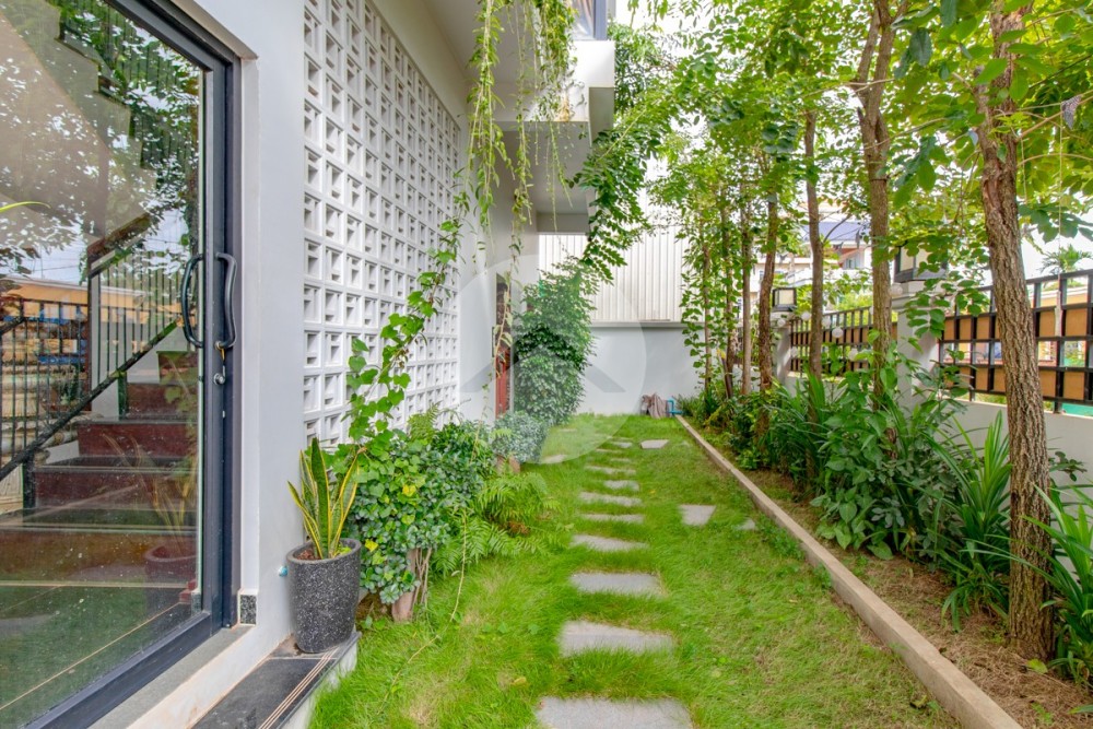 1 Bedroom Apartment For Rent - Svay Dangkum, Siem Reap - Image 10