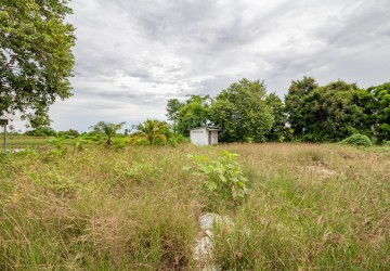 1.8 Hectare Land For Sale - Kandal Stueng, Kandal Province thumbnail