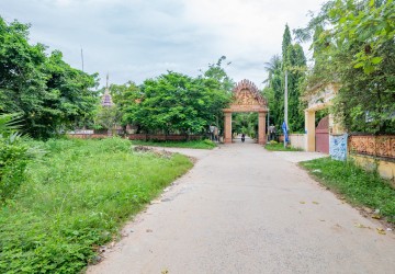 1.8 Hectare Land For Sale - Kandal Stueng, Kandal Province thumbnail