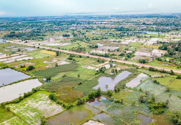 1.8 Hectare Land For Sale - Kandal Stueng, Kandal Province thumbnail