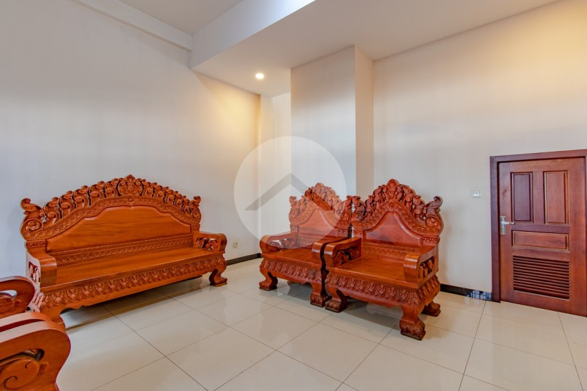 5 Bedroom Villa For Sale - Svay Thom, Siem Reap