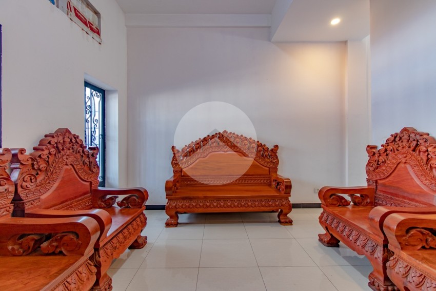 5 Bedroom Villa For Sale - Svay Thom, Siem Reap
